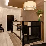 Hotel Dharma Luxury & 4*
