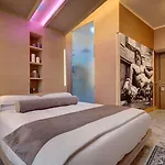 Hotel Dharma Luxury & 4*
