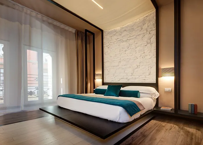 Dharma Luxury & Roma