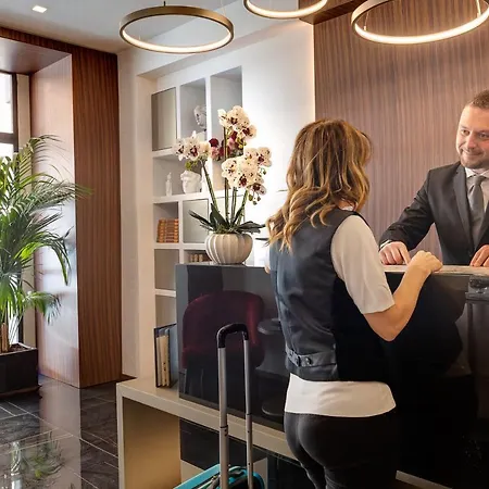 Dharma Luxury & Отель 4*