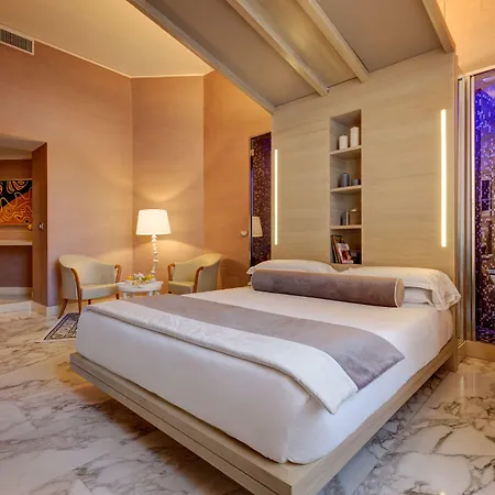 Dharma Luxury Hotel 4*