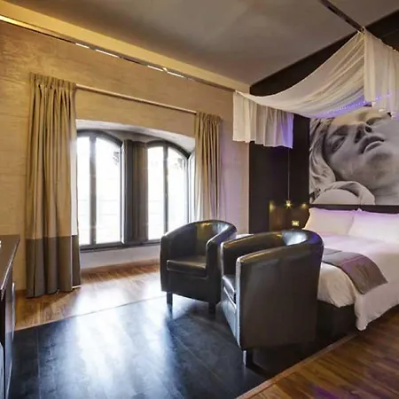 Dharma Luxury & 4*