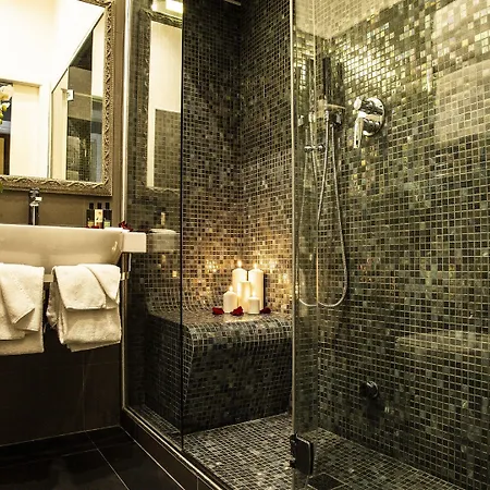 Dharma Luxury & 4*