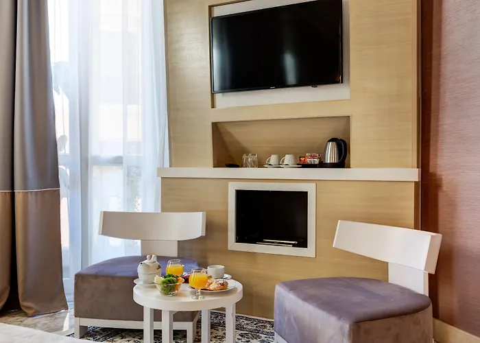 Hotel Dharma Luxury & 4*