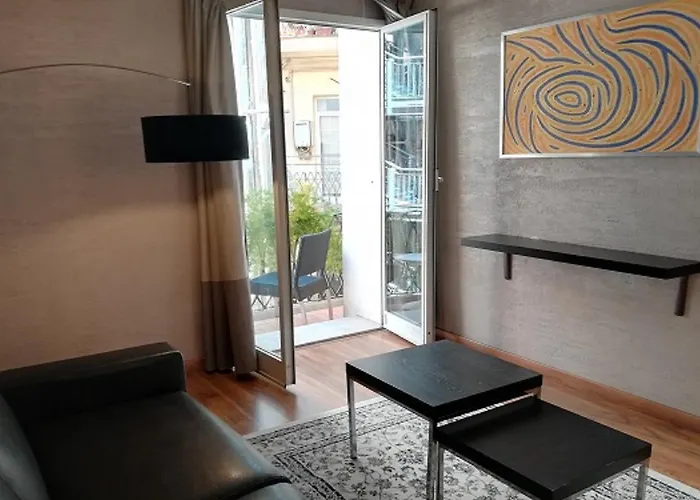 Dharma Luxury & Hotell 4*