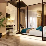 Hotel Dharma Luxury & 4*