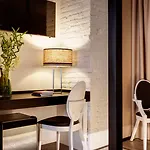 Dharma Luxury & Rom
