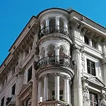 Dharma Luxury & Hotel