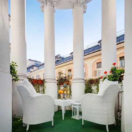 Dharma Luxury & 4* Рим