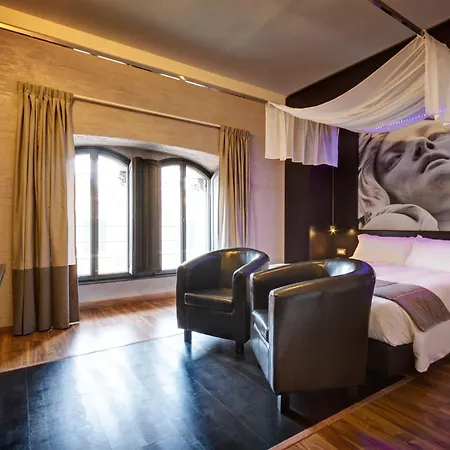 Dharma Luxury & 4*